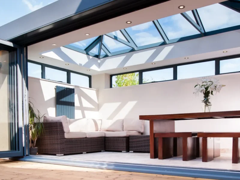 Bifold vs Sliding Doors: How to Explain the Differences Without Overwhelming Customers 